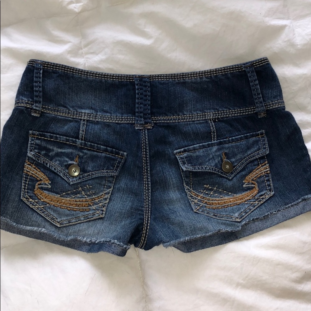 🦋 3/$30 Mudd Jean shorts - Picture 3 of 5